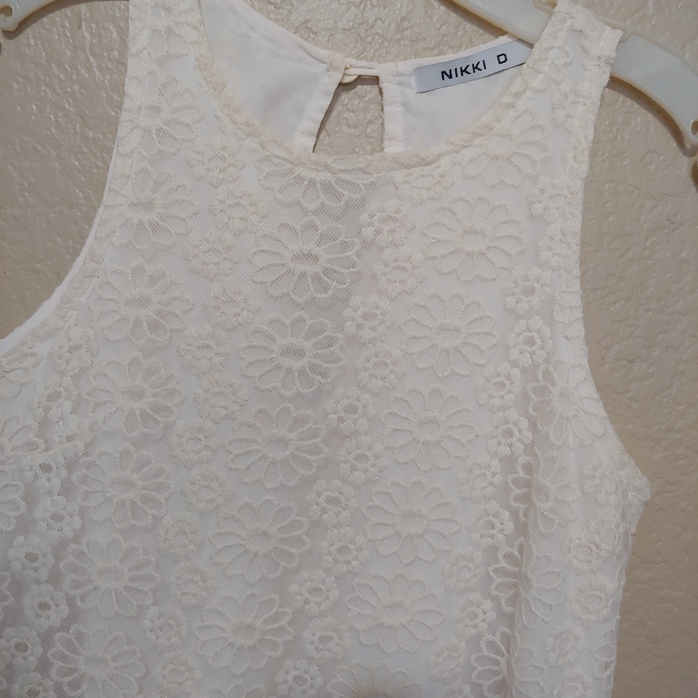 Sleevless Dress